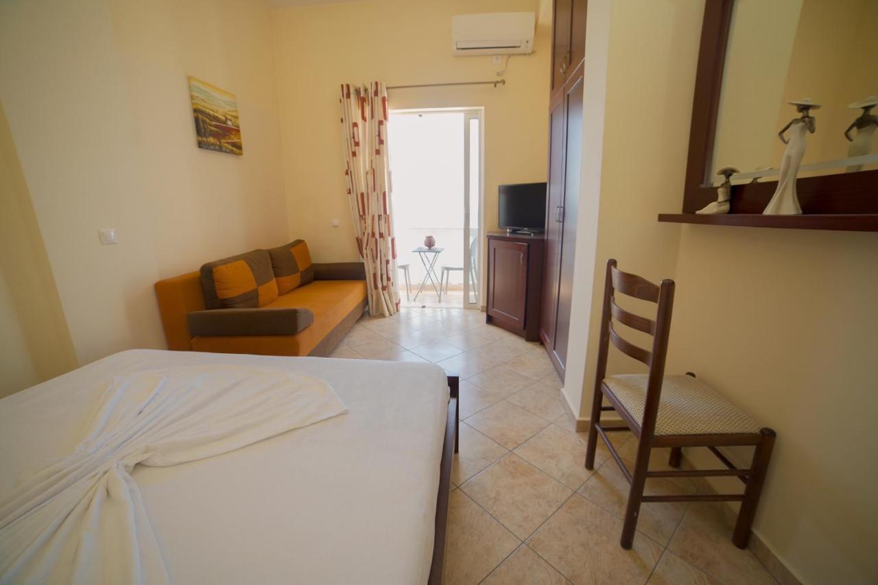 Hotel Serxho Sarandë Buitenkant foto