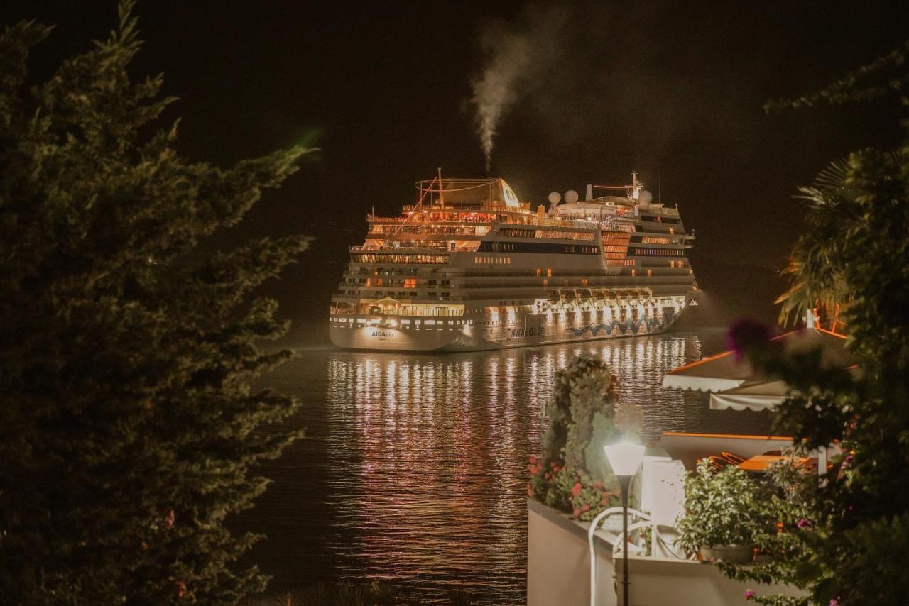 Hotel Serxho Sarandë Buitenkant foto