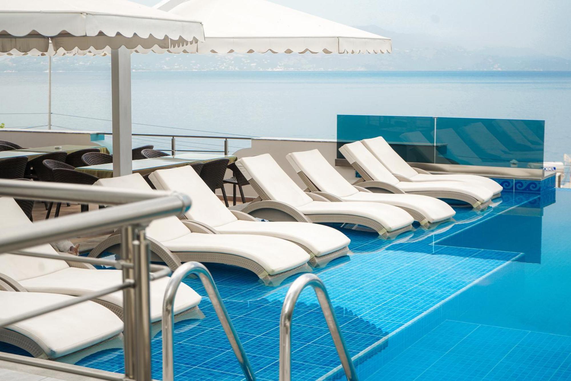 Hotel Serxho Sarandë Buitenkant foto