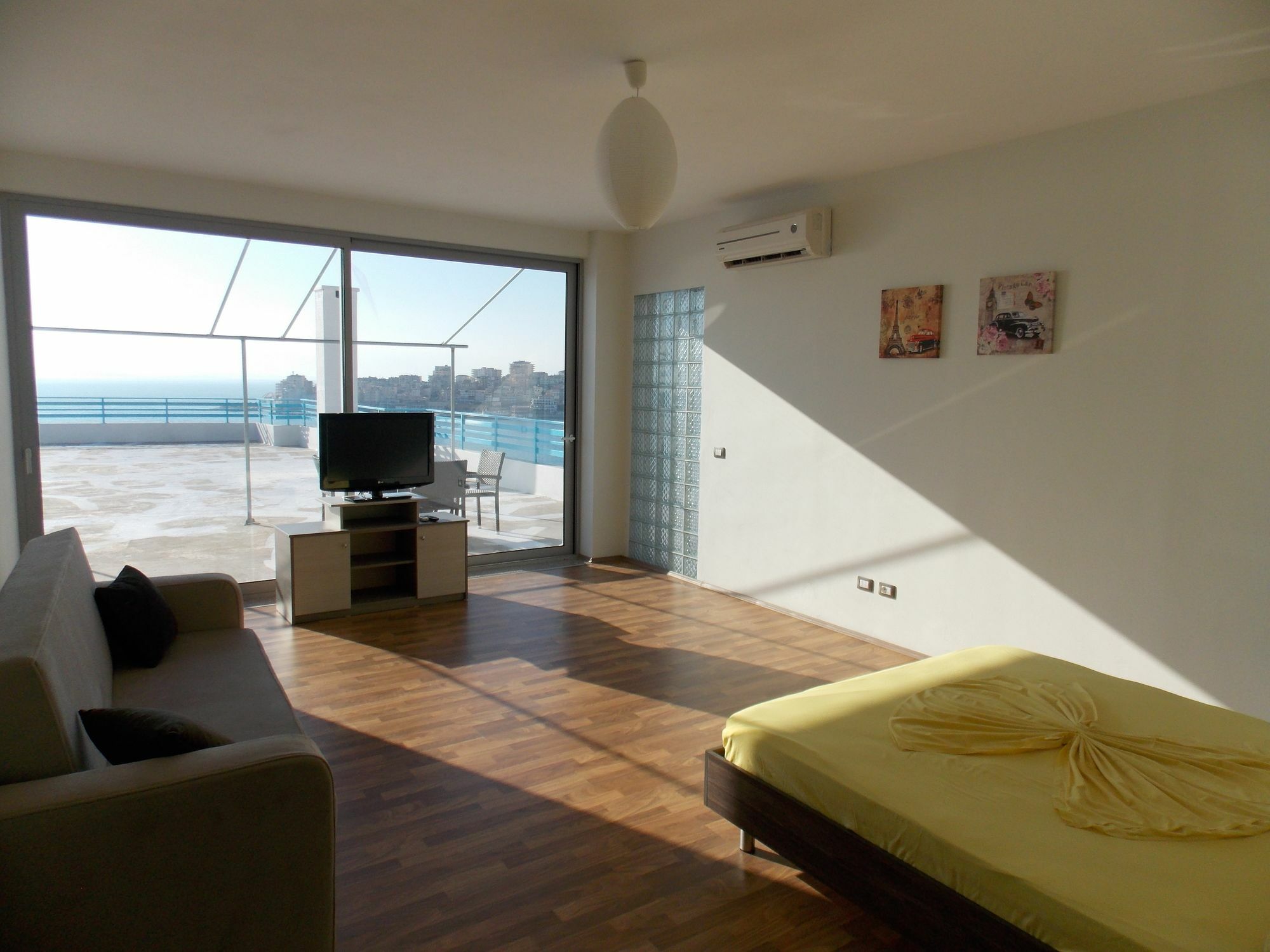 Hotel Serxho Sarandë Buitenkant foto