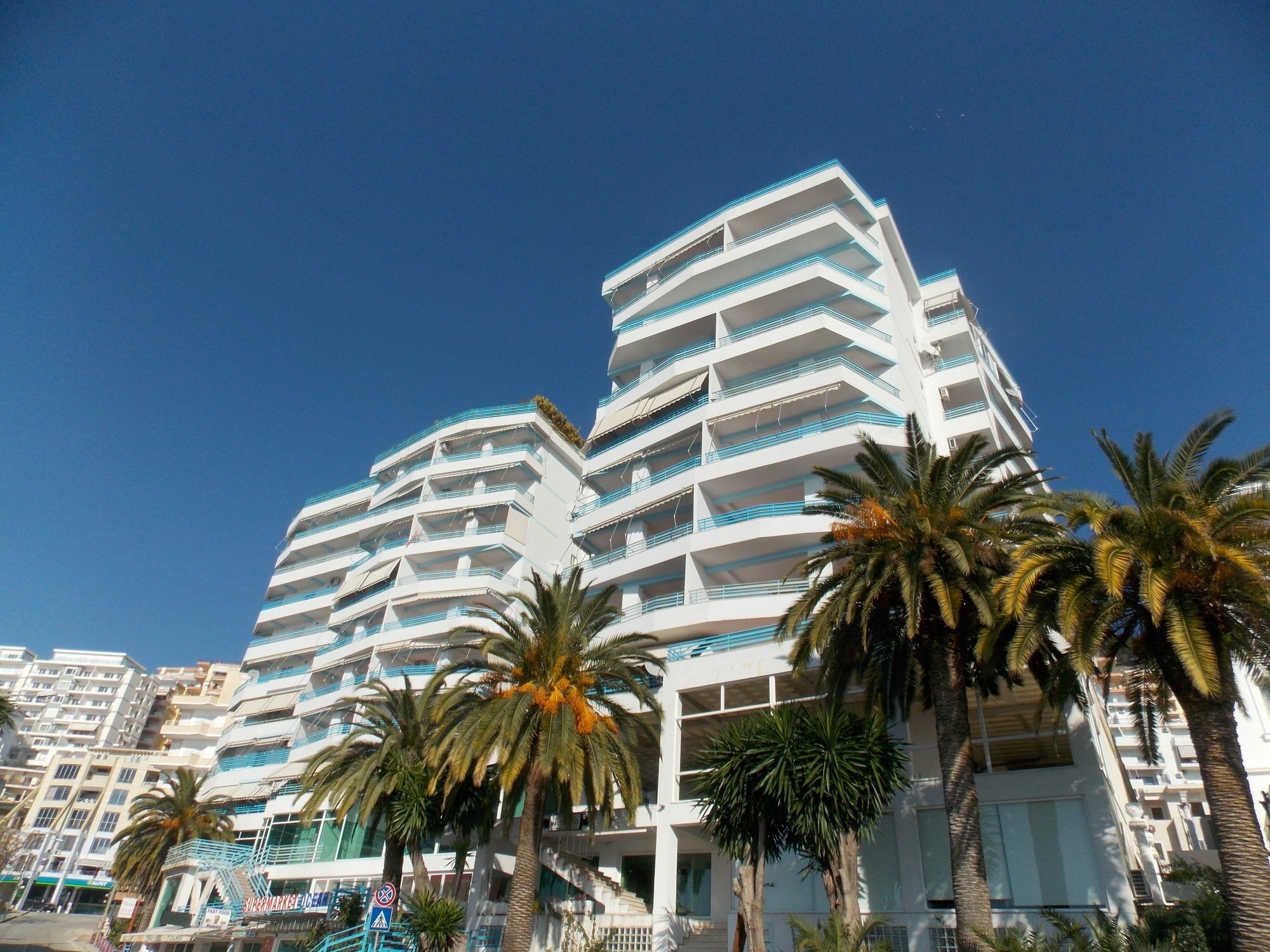 Hotel Serxho Sarandë Buitenkant foto